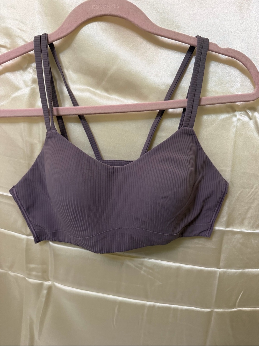Lululemon Ribbed Strappy Sports Bra Purple Mauve Size 6/8